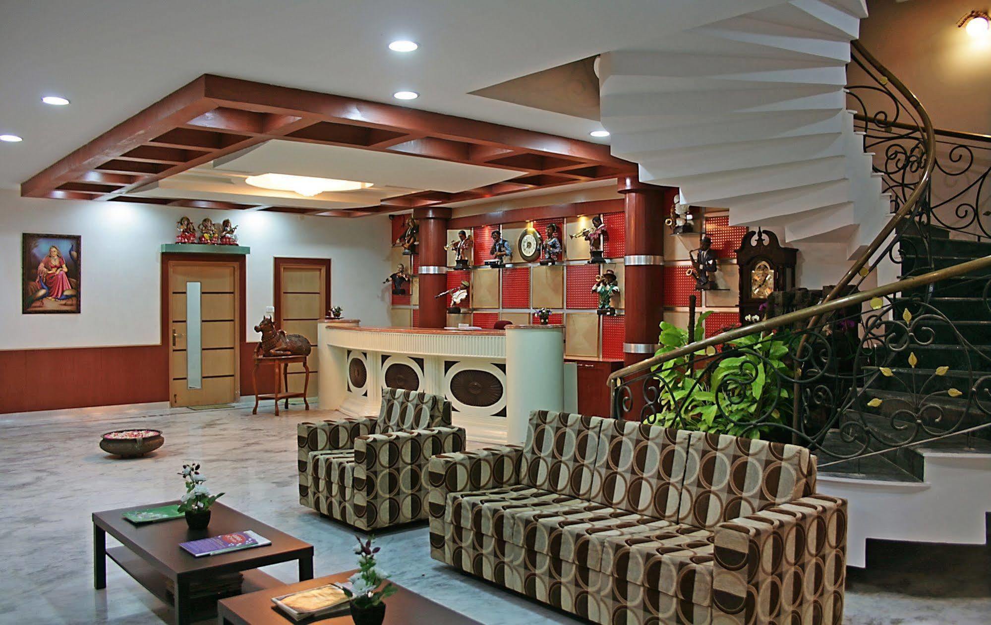 Kumararraja Palace Yelagiri Eksteriør billede