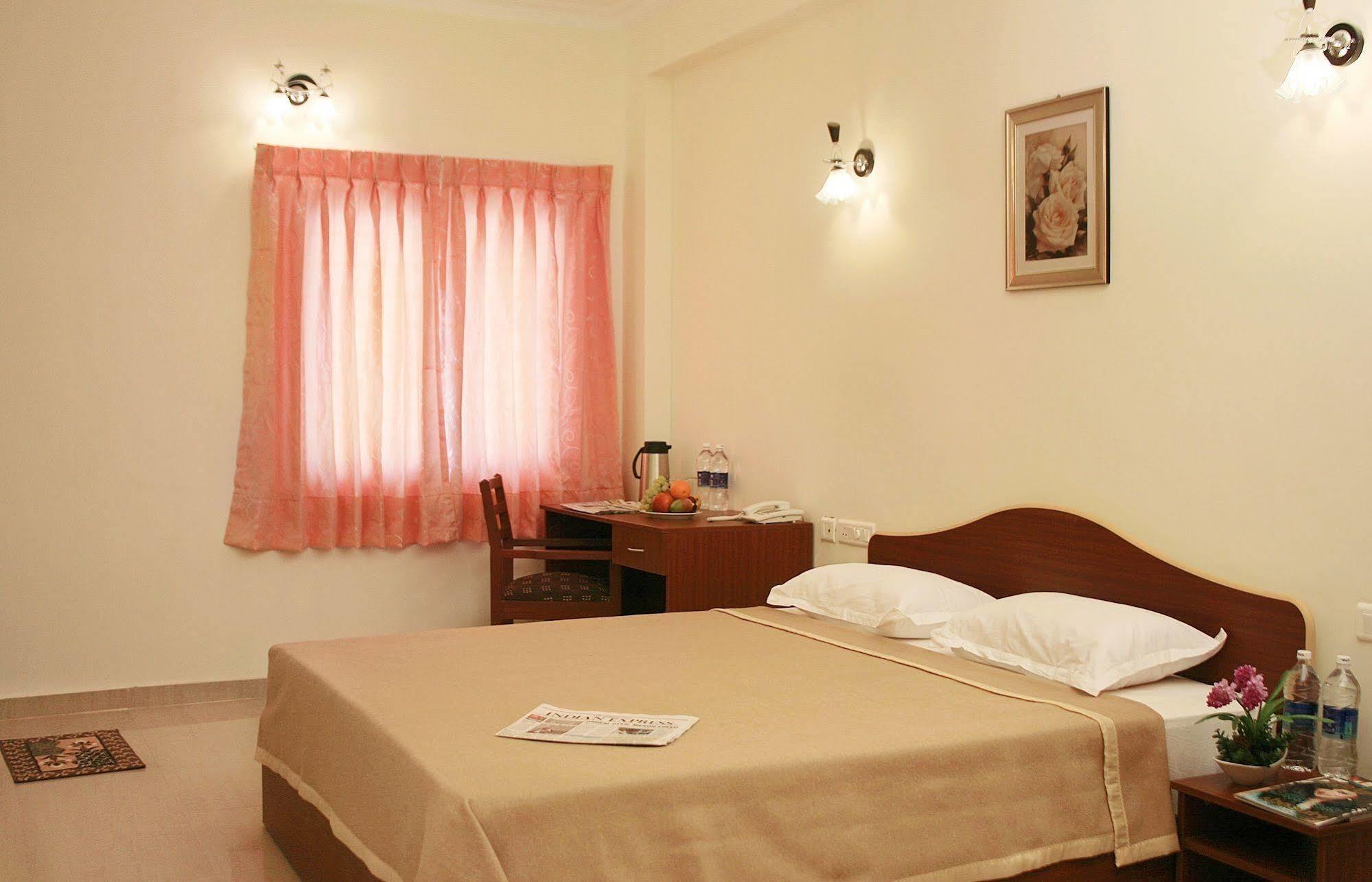 Kumararraja Palace Yelagiri Eksteriør billede